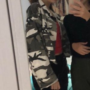 Cropped grey camo denim jacket
